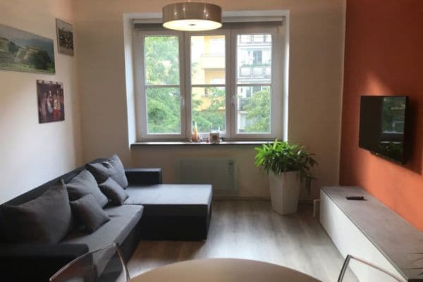 Prenájom bytu 2-izbový 50 m², Žateckých, Praha Prenájom bytu 2-izbový 50 m², Žateckých, Praha