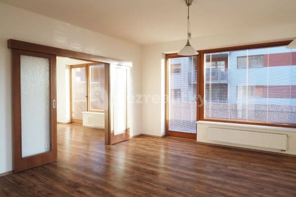 Prenájom bytu 3-izbový 90 m², Jezerůvky, Brno Prenájom bytu 3-izbový 90 m², Jezerůvky, Brno