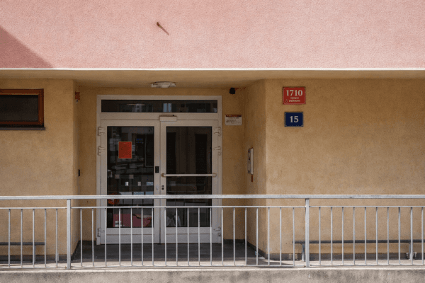 Prenájom garáže 21 m², Mojmírova, Praha Prenájom garáže 21 m², Mojmírova, Praha