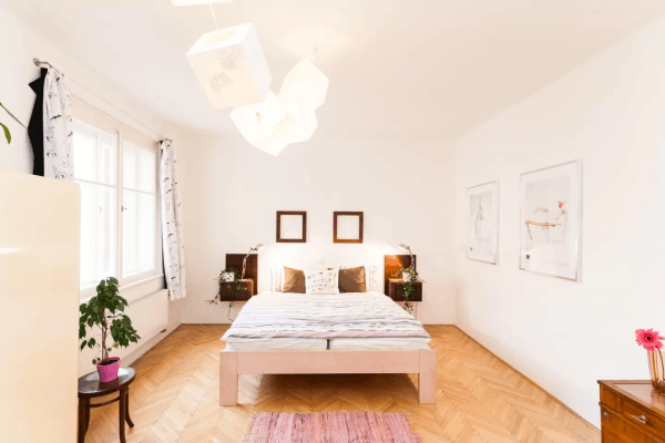 Prenájom bytu 2-izbový 60 m², Jateční, Praha Prenájom bytu 2-izbový 60 m², Jateční, Praha