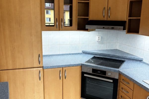 Prenájom bytu 3-izbový 65 m², Višňová, Milovice Prenájom bytu 3-izbový 65 m², Višňová, Milovice