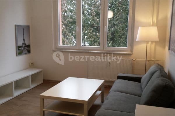 Prenájom bytu 1-izbový 40 m², Tasovská, Praha-Zličín