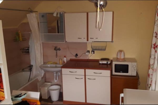 Prenájom bytu Garsoniéra 22 m², Edisonova, Praha Prenájom bytu Garsoniéra 22 m², Edisonova, Praha