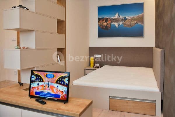 Prenájom bytu 1-izbový 26 m², Kanadská, Olomouc Prenájom bytu 1-izbový 26 m², Kanadská, Olomouc