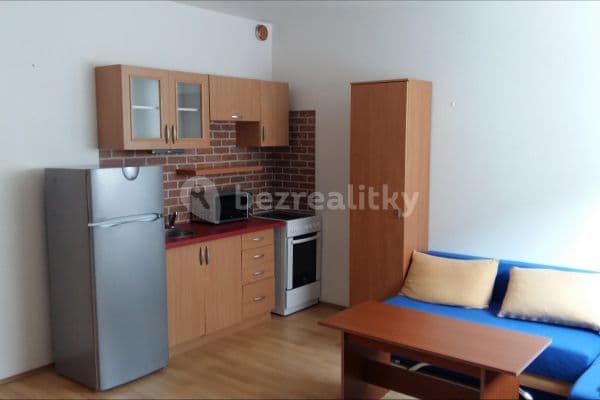 Prenájom bytu 1-izbový 32 m², Jozefa Gabčíka, Pardubice, Pardubický kraj