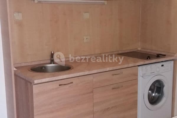 Prenájom bytu 1-izbový 33 m², náměstí Přátelství, Tábor Prenájom bytu 1-izbový 33 m², náměstí Přátelství, Tábor