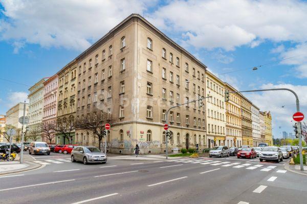 Prenájom bytu 4-izbový 126 m², Legerova, Praha 2