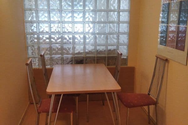 Prenájom bytu 2-izbový 40 m², Hackerova, Praha 8 Prenájom bytu 2-izbový 40 m², Hackerova, Praha 8