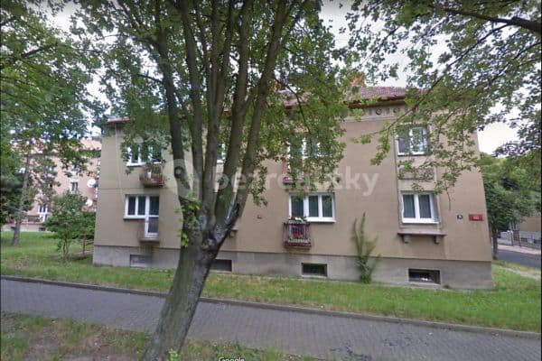 Prenájom bytu 3-izbový 75 m², Míru, Kolín, Středočeský kraj