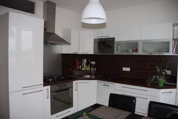 Prenájom bytu 3-izbový 79 m², Údolní, Praha 4 Prenájom bytu 3-izbový 79 m², Údolní, Praha 4