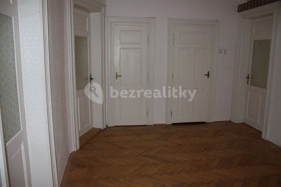Prenájom bytu 3-izbový 91 m², Lužická, Praha, Praha