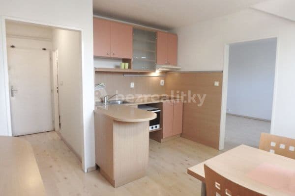 Prenájom bytu 1-izbový 55 m², Součkova, Brno-Komín