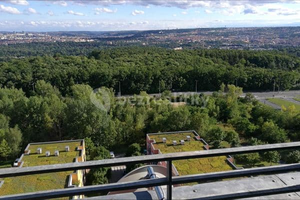 Prenájom bytu 3-izbový 72 m², Hnězdenská, Praha Prenájom bytu 3-izbový 72 m², Hnězdenská, Praha