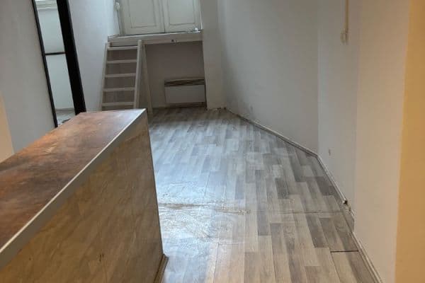 Prenájom nebytového priestoru 82 m², Lotyšská, Praha Prenájom nebytového priestoru 82 m², Lotyšská, Praha