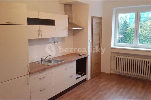Prenájom bytu 2-izbový 59 m², Bajkalská, Praha Prenájom bytu 2-izbový 59 m², Bajkalská, Praha