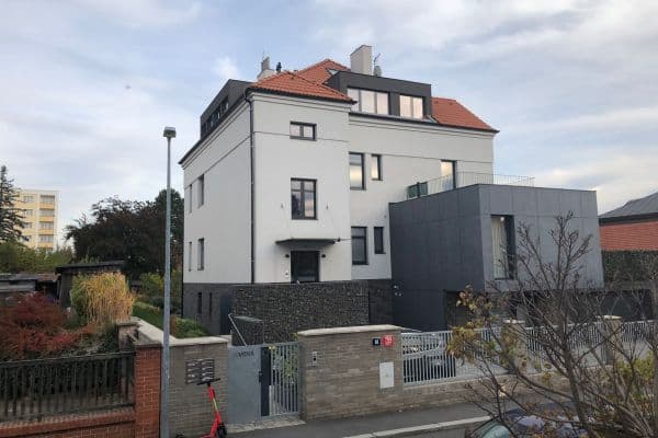 Prenájom bytu 5-izbový 157 m², Révová, Praha Prenájom bytu 5-izbový 157 m², Révová, Praha