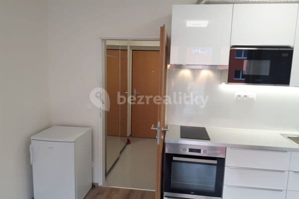 Prenájom bytu 1-izbový 30 m², Bučkova, Brno-Slatina