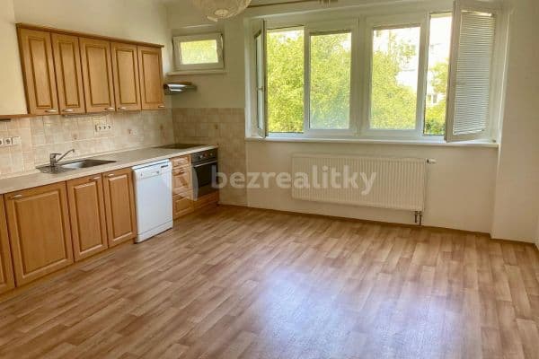 Prenájom bytu 2-izbový 42 m², Humpolecká, Praha Prenájom bytu 2-izbový 42 m², Humpolecká, Praha