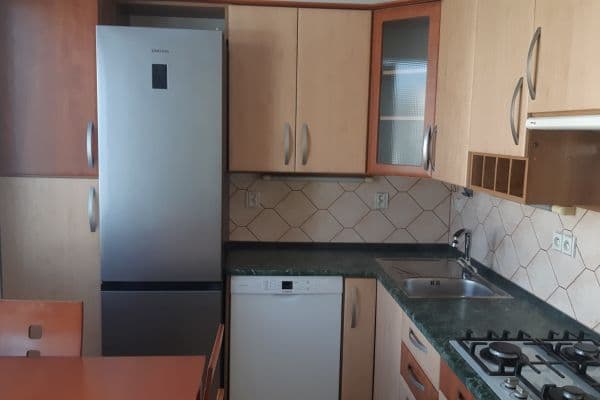 Prenájom bytu 2-izbový 65 m², K Sokolovně, Hradec Králové Prenájom bytu 2-izbový 65 m², K Sokolovně, Hradec Králové