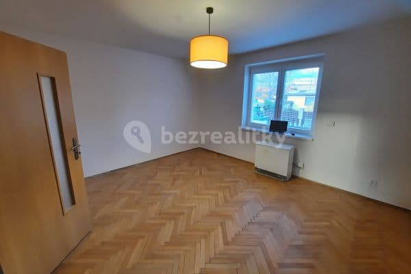 Prenájom bytu 4-izbový 100 m², Litická, Hlavní město Praha