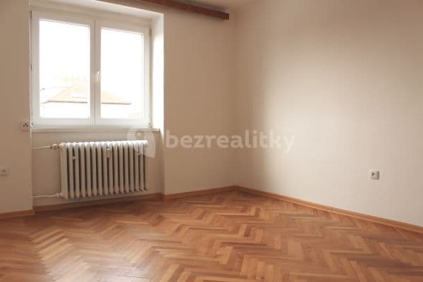 Prenájom bytu 1-izbový 30 m², Lipová, Sezimovo Ústí, Jihočeský kraj
