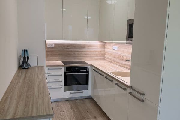 Prenájom bytu 2-izbový 65 m², Granitova, Praha Prenájom bytu 2-izbový 65 m², Granitova, Praha