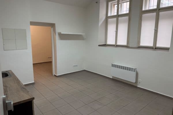 Prenájom kancelárie 27 m², Grafická, Prenájom kancelárie 27 m², Grafická,