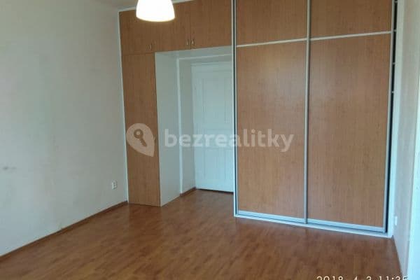 Prenájom bytu 3-izbový 90 m², U Balabenky, Praha