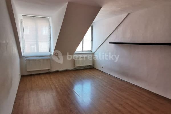 Prenájom bytu 2-izbový 55 m², Záhřebská, 