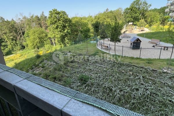 Prenájom bytu 2-izbový 55 m², Nad Přehradou, Praha Prenájom bytu 2-izbový 55 m², Nad Přehradou, Praha