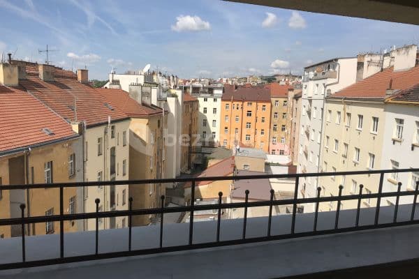 Prenájom bytu 3-izbový 85 m², Slovinská, Praha, Praha