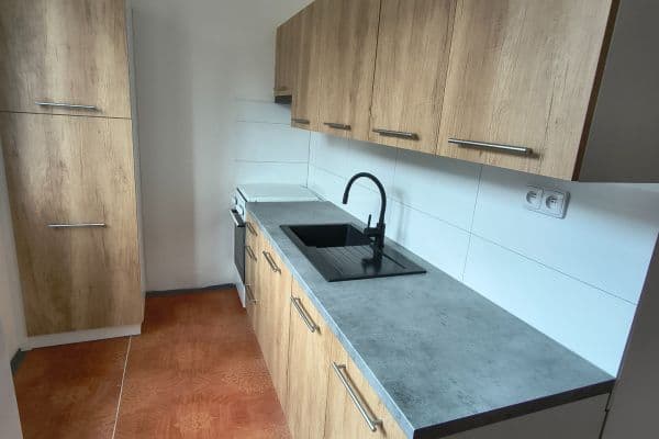 Prenájom bytu 2-izbový 56 m², Zákrejsova, Ostrava-město Prenájom bytu 2-izbový 56 m², Zákrejsova, Ostrava-město