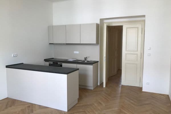 Prenájom bytu 2-izbový 55 m², Korunní, Hlavní město Praha Prenájom bytu 2-izbový 55 m², Korunní, Hlavní město Praha