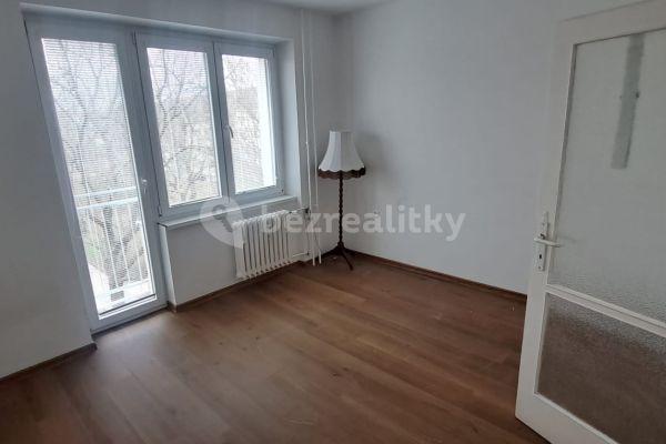 Prenájom bytu 3-izbový 56 m², Dětská, Hlavní město Praha