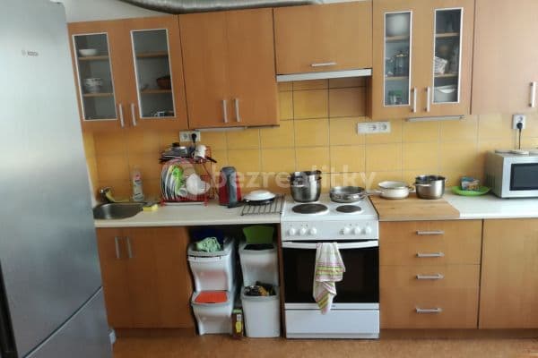 Prenájom bytu 4-izbový 9 m², Babákova, Praha Prenájom bytu 4-izbový 9 m², Babákova, Praha