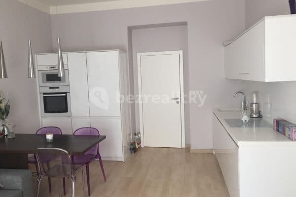 Prenájom bytu 2-izbový 50 m², Táboritská, Praha Prenájom bytu 2-izbový 50 m², Táboritská, Praha