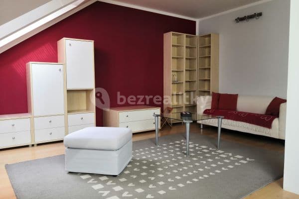 Prenájom bytu 2-izbový 71 m², U Kombinátu, Praha, Praha