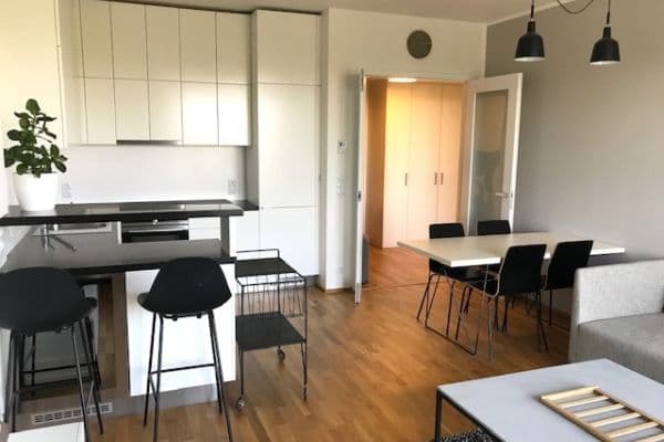 Prenájom bytu 2-izbový 58 m², Sanderova, Praha Prenájom bytu 2-izbový 58 m², Sanderova, Praha