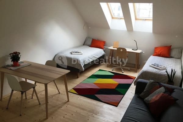 Prenájom bytu 1-izbový 32 m², Dukelských hrdinů, Praha 7 Prenájom bytu 1-izbový 32 m², Dukelských hrdinů, Praha 7