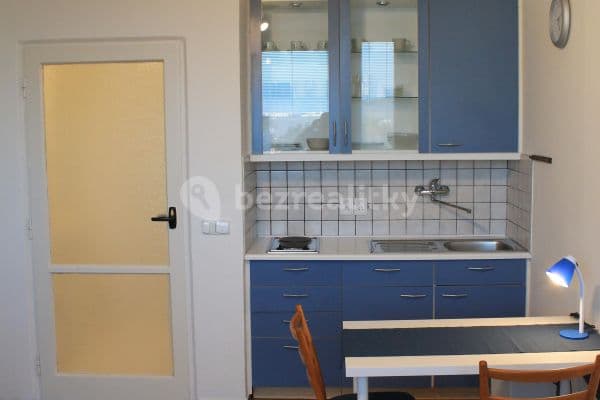 Prenájom bytu 1-izbový 24 m², Halasovo náměstí, Brno Prenájom bytu 1-izbový 24 m², Halasovo náměstí, Brno