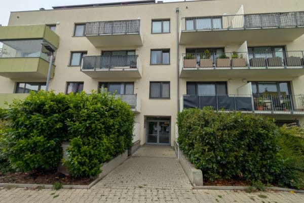 Prenájom bytu 2-izbový 59 m², Velvarská, Horoměřice Prenájom bytu 2-izbový 59 m², Velvarská, Horoměřice