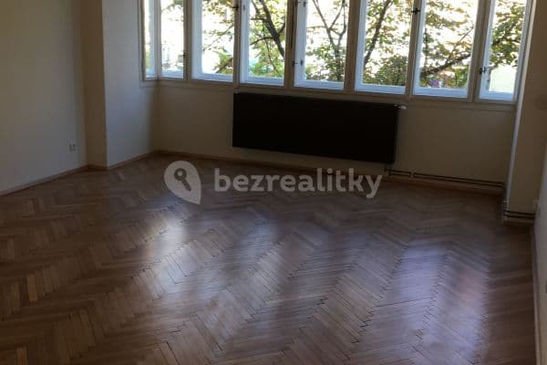 Prenájom bytu 2-izbový 63 m², Praha, Praha