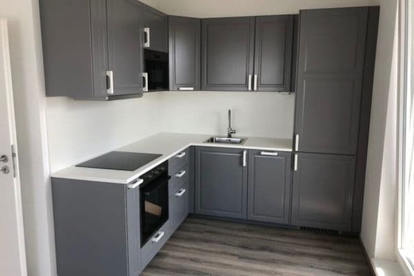 Prenájom bytu 2-izbový 58 m², Hlučkova, Praha Prenájom bytu 2-izbový 58 m², Hlučkova, Praha