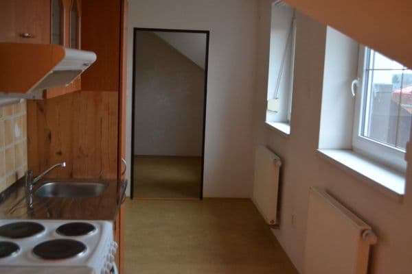 Prenájom bytu 2-izbový 43 m², Plhovská, Praha 21 Prenájom bytu 2-izbový 43 m², Plhovská, Praha 21