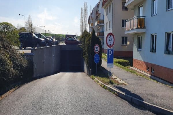 Prenájom garáže 20 m², K Horoměřicům, Hlavní město Praha Prenájom garáže 20 m², K Horoměřicům, Hlavní město Praha