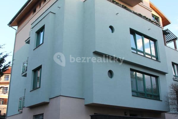 Prenájom bytu 2-izbový 57 m², Pravá, Hlavní město Praha