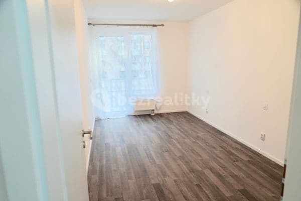 Prenájom bytu 2-izbový 62 m², Zvěřinova, Praha Prenájom bytu 2-izbový 62 m², Zvěřinova, Praha