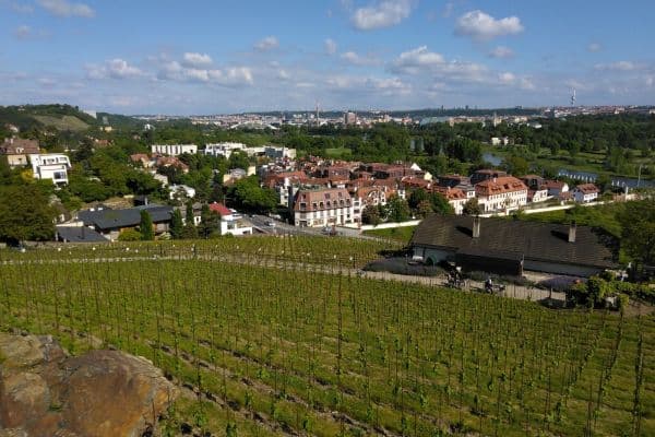 Prenájom bytu 2-izbový 56 m², Trojská, Praha Prenájom bytu 2-izbový 56 m², Trojská, Praha
