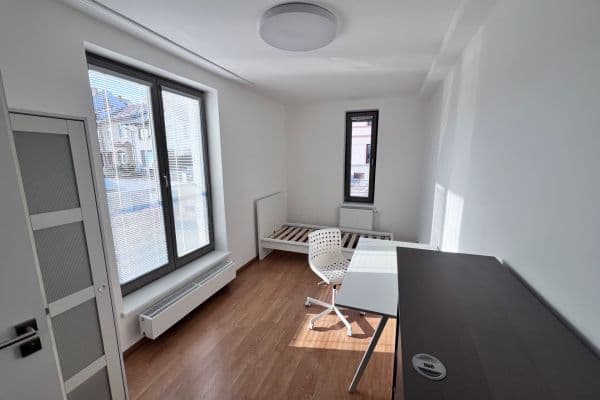 Prenájom bytu 5-izbový 14 m², Viniční, Brno, Jihomoravský kraj Prenájom bytu 5-izbový 14 m², Viniční, Brno, Jihomoravský kraj