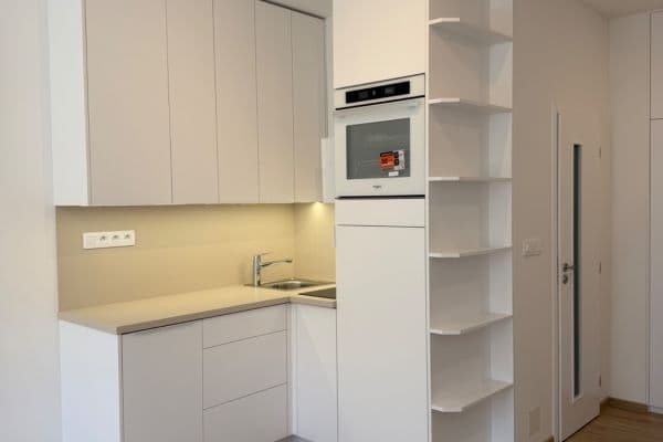 Prenájom bytu 1-izbový 28 m², Vrázova, Prenájom bytu 1-izbový 28 m², Vrázova,